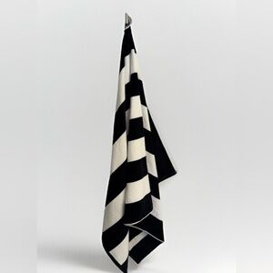 Brooks Brothers Black White Cabana Striped 40x70” Oversized Pool Beach Towel New
